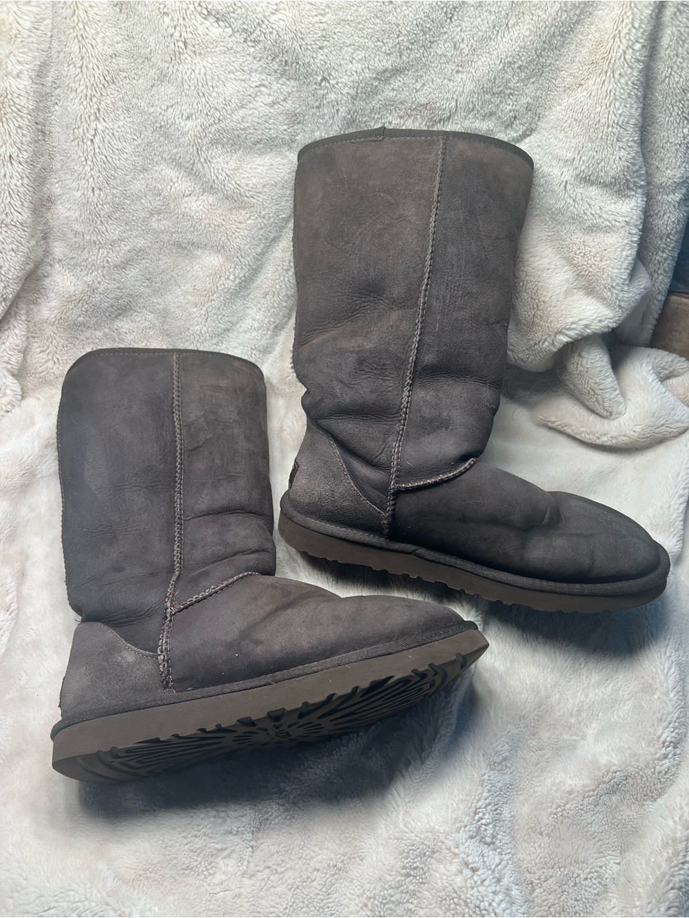UGG Classic Tall boots Brown Women’s size 8